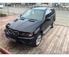 shes BMW X5